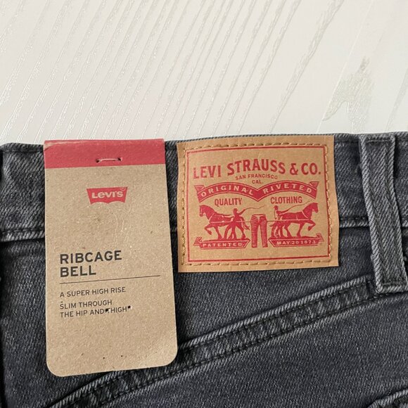 Levi's Women's Ribcage Bell Jeans 29x32 Black Super High Rise Flare Denim Slim - Picture 9 of 10